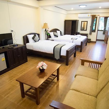 Nanbaankhun Hotel Екстериор снимка