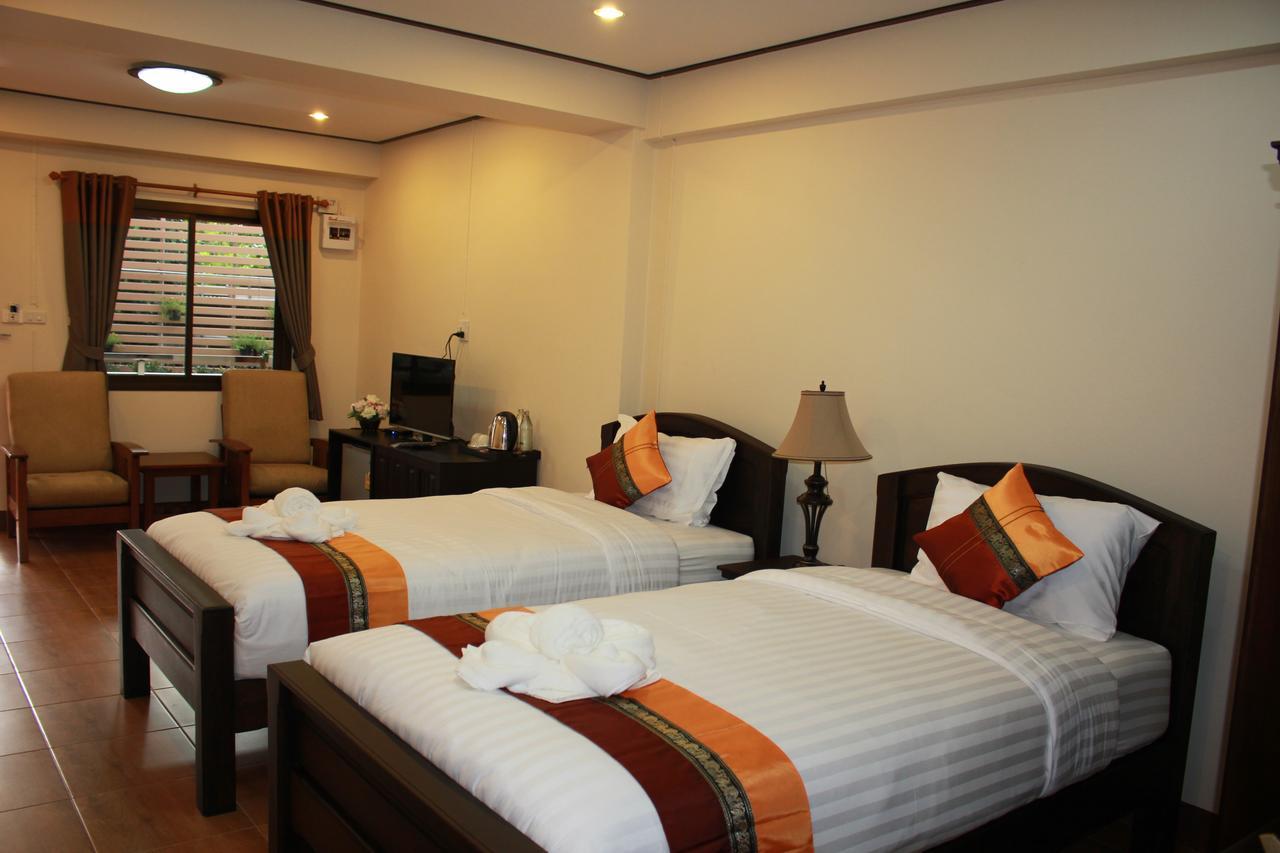 Nanbaankhun Hotel Екстериор снимка