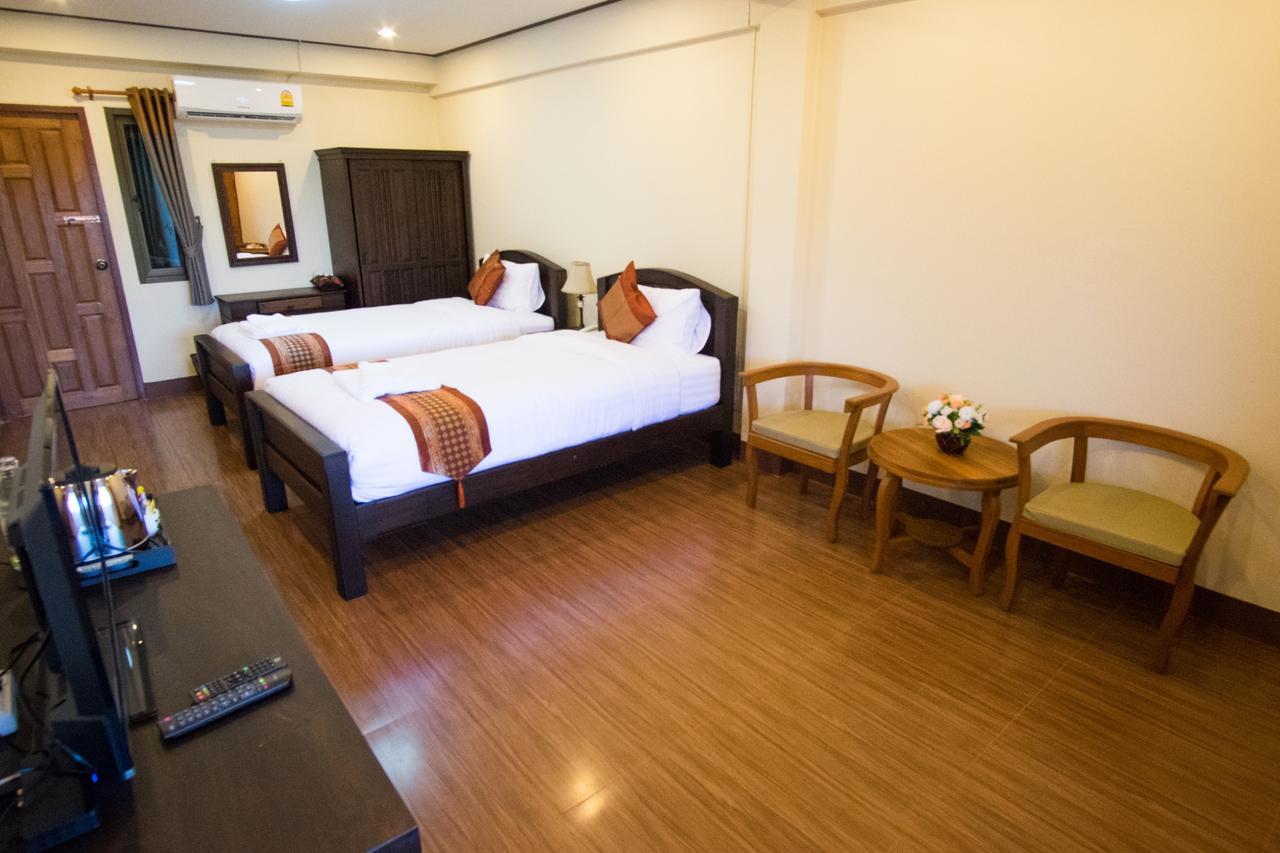 Nanbaankhun Hotel Екстериор снимка
