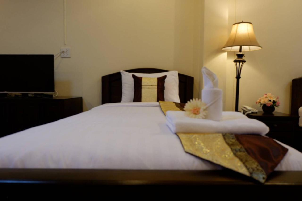 Nanbaankhun Hotel Екстериор снимка