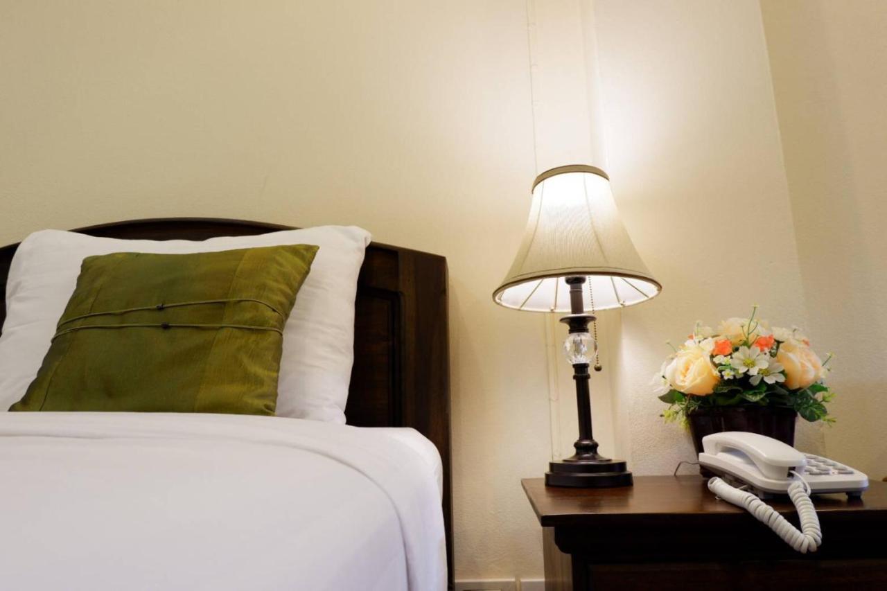 Nanbaankhun Hotel Екстериор снимка