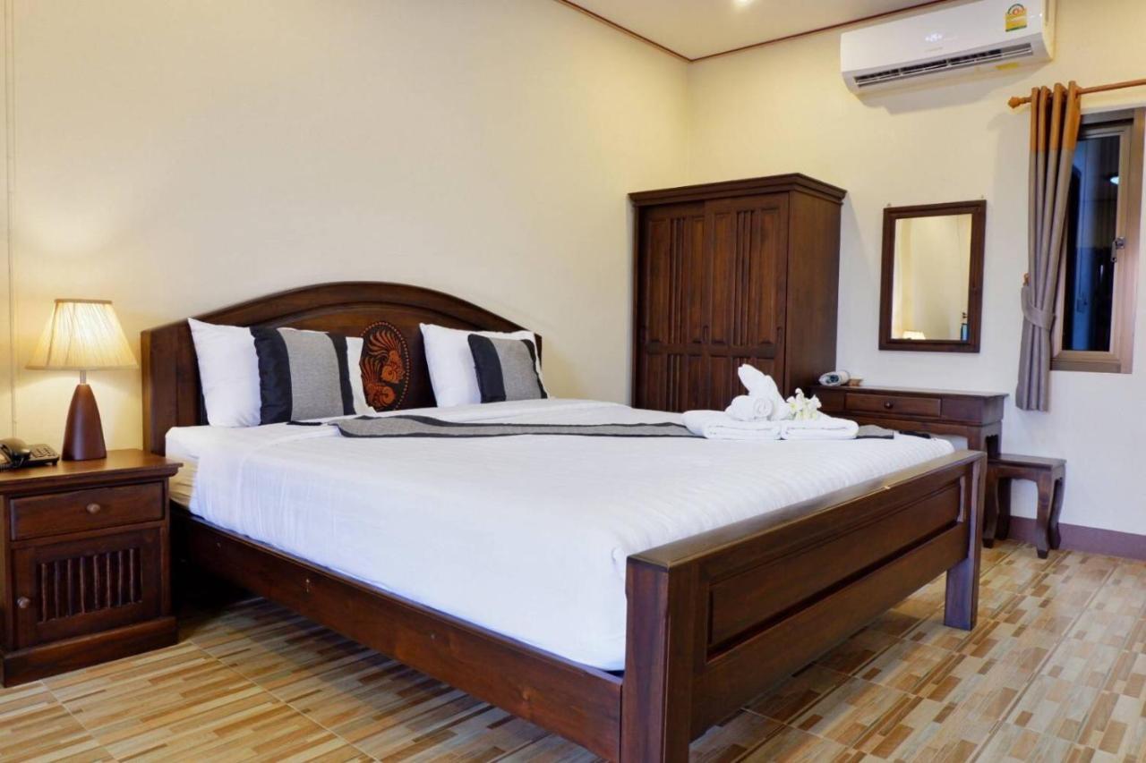 Nanbaankhun Hotel Екстериор снимка